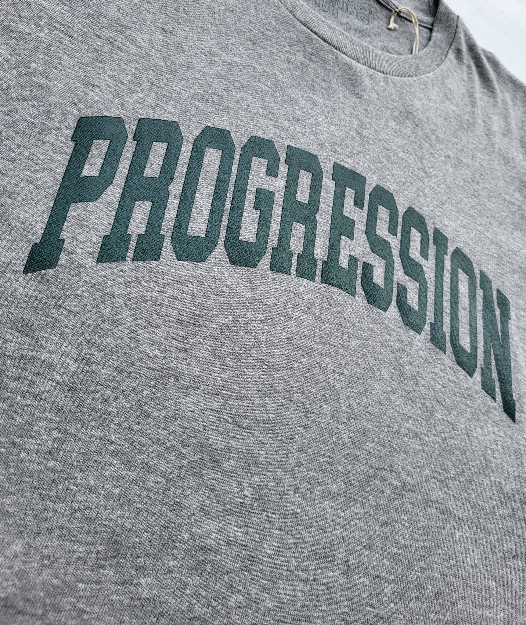 Progress Running Club Progression Arc T-Shirt in Heather Grey and Black