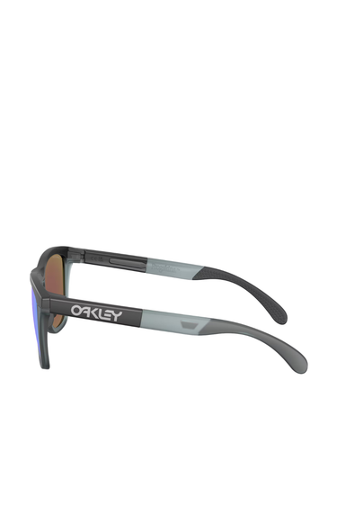 Oakley Frogskins Range - F: Matte Black / L: PRIZM Sapphire