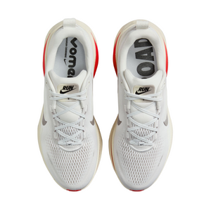 Nike Vomero 18 - Platinum Tint/Siren Red/Light Smoke Grey/Metallic Pewter
