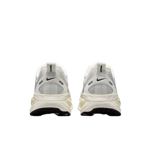 Nike Vomero 18 - Summit White/Black