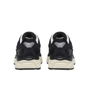 Saucony ProGrid Omni 9 Premium In Black And Cream